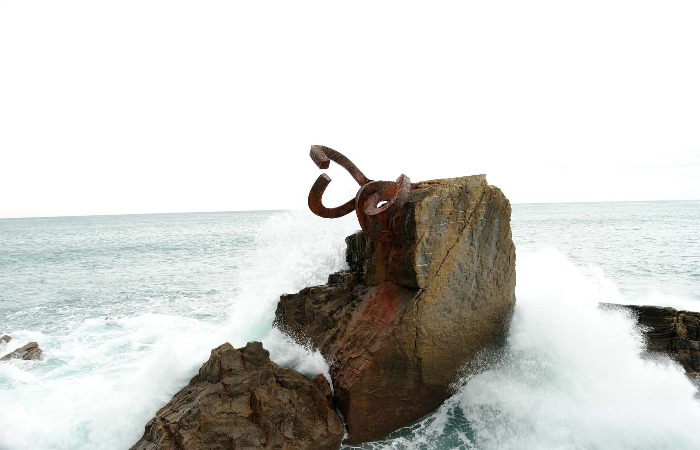 foto el Peine del Viento de San Sebastián